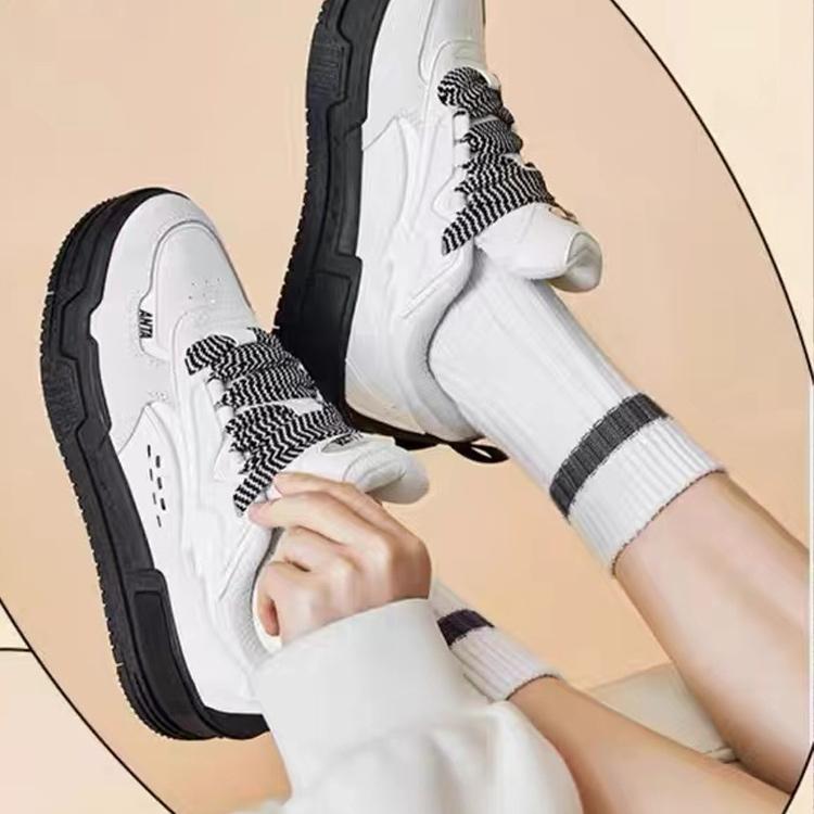 Anta Comfortable Versatile Shock Absorbing Durable Low Top Sneakers Women sneakers White Black 122418041-5