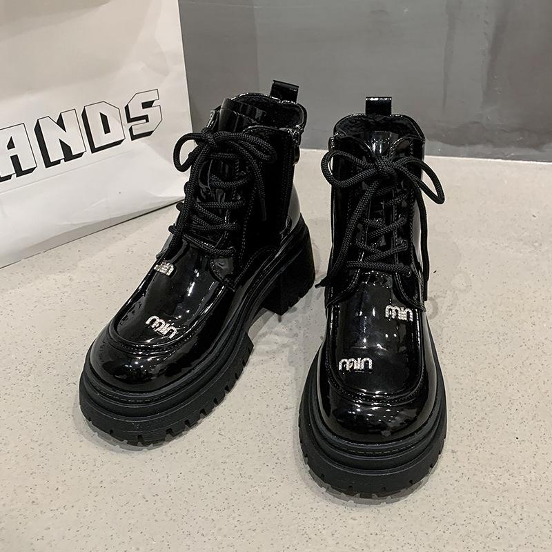 

2025 autumn and winter new cowhide version~ women s shoes medium tube casual fashion metal buckle Martin boots thick sole thick heel music 40