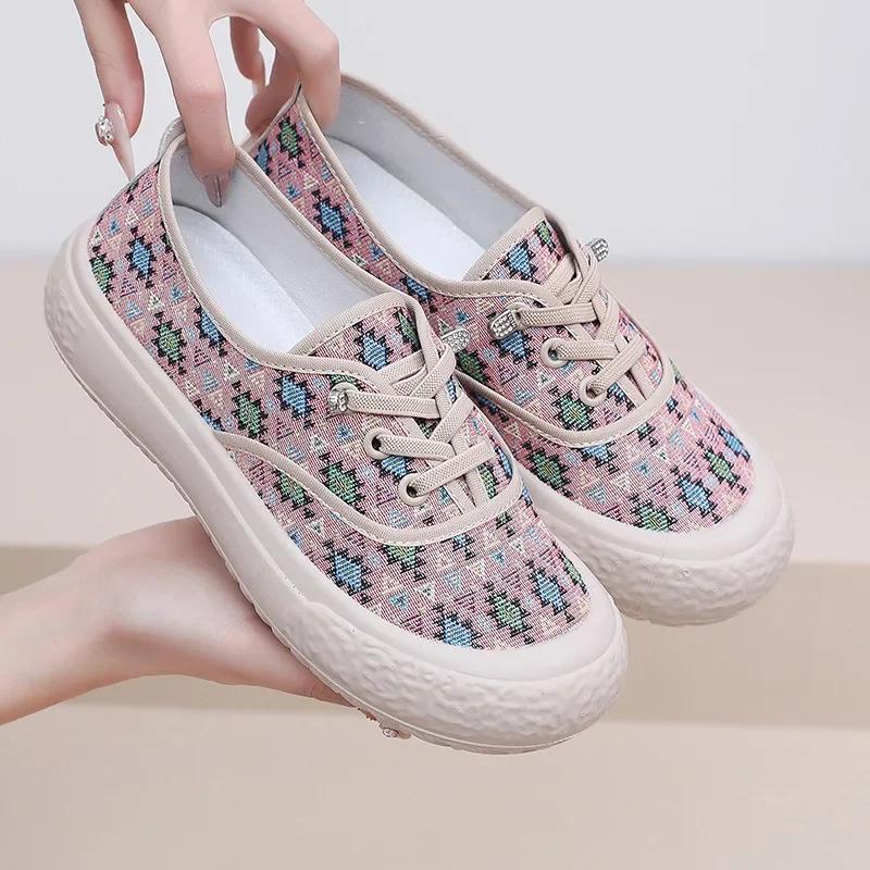Fashion Women's Thick Soled Canvas Shoes Spring Fashion Casual Slip-on Flats Soft Sole Sneakers Women Comfortable Non Slip Walking Shoes