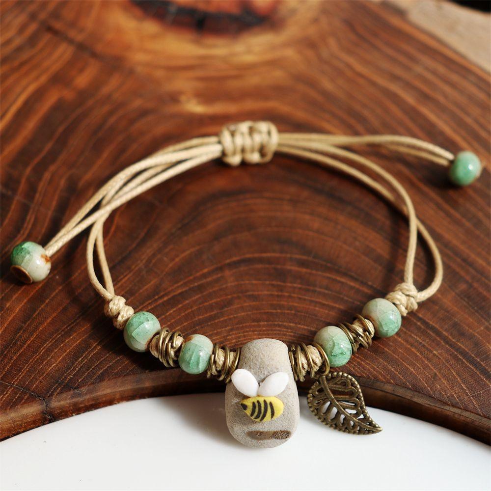 Yuan Xiaohong Ceramics Mori Style Bee Bracelet with Cute Ornaments and Natural Woven Hand Rope