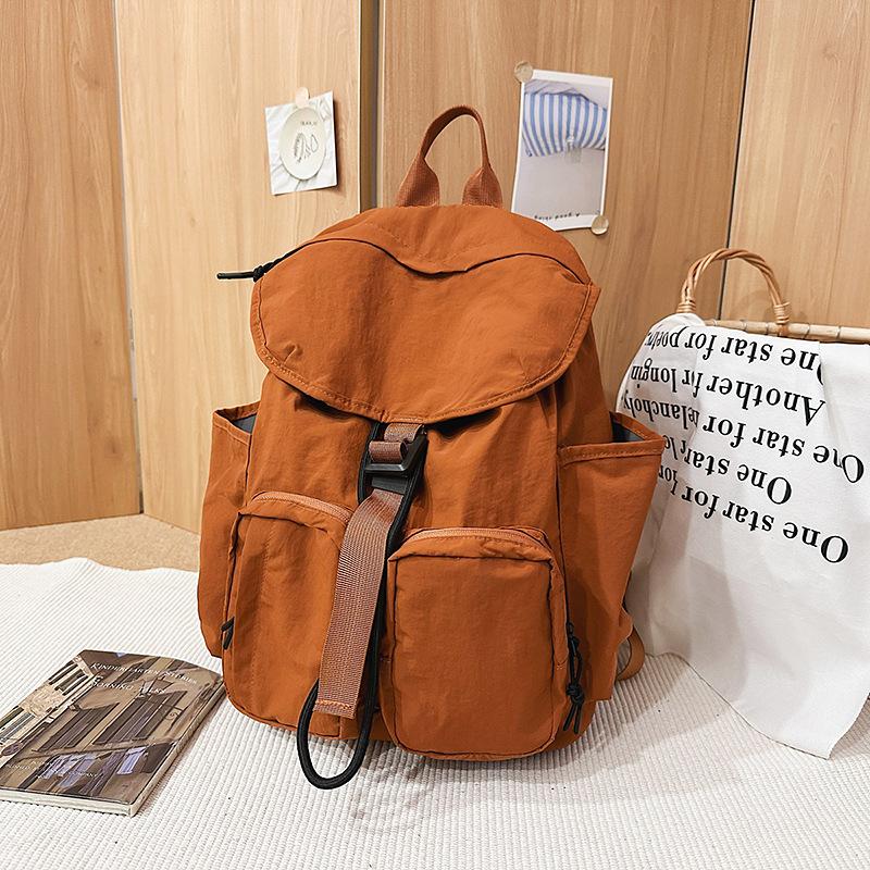 New Fashion Men and Women Korean Version of Light Leisure Travel Mountaineering High School Students Gao Yan Backpack.