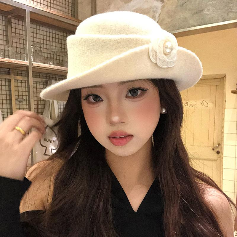 French Style Elegant Top Hat For Women In Autumn And Winter Beret Style Black Retro Fashion White Face Enhancing Small Hat