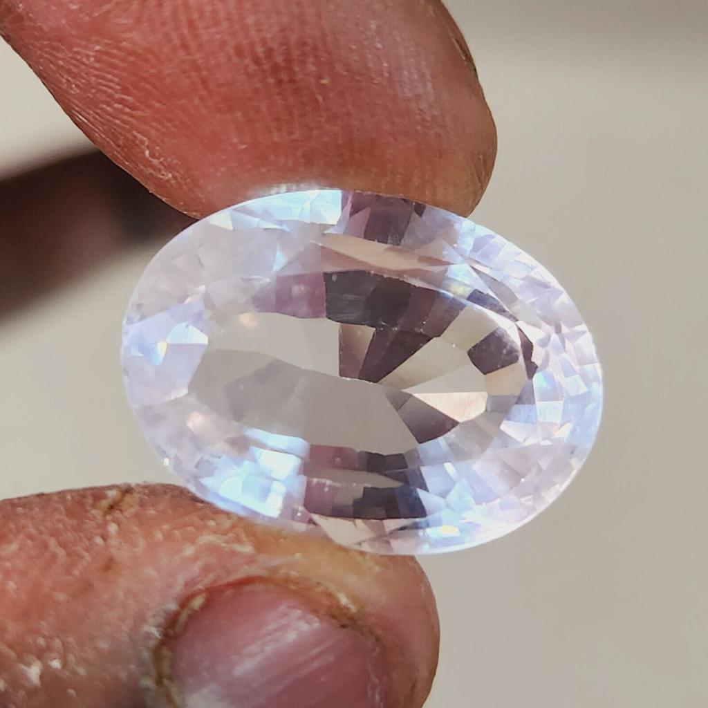 28.60 Cts Heated Ceylon Sapphire White Oval Shape Loose Gemstone