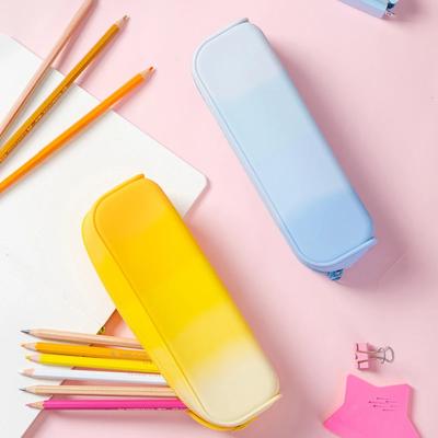 Neue Farbverlauf Silikon Lagerung Tasche Home Reise Tragbare Make-Up Pinsel Veranstalter Student Schreibwaren Lagerung Tasche Bleistift Fall