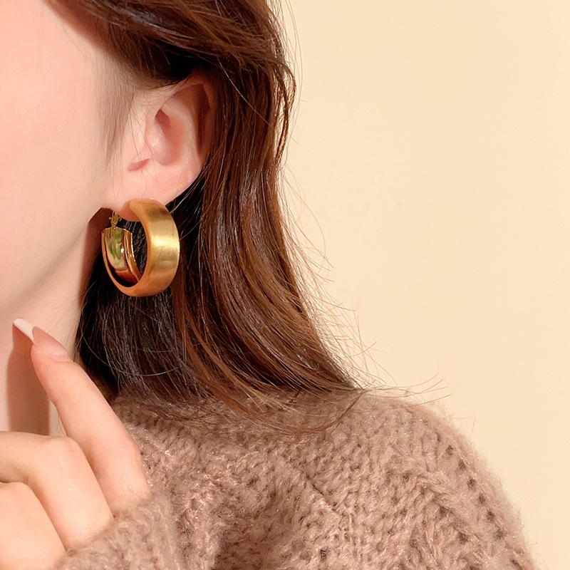 Korean Gold Color Matte Brushed Hoop Earring for Woman Vintage Metal Geometric Circle Round Earrings C-shape Jewelry Gift