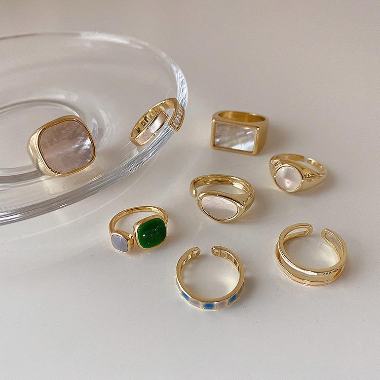 Elegant French Geometric Adjustable Ring - Women's Fashionable Temperament, Artistic Color Block Design for Index Finger