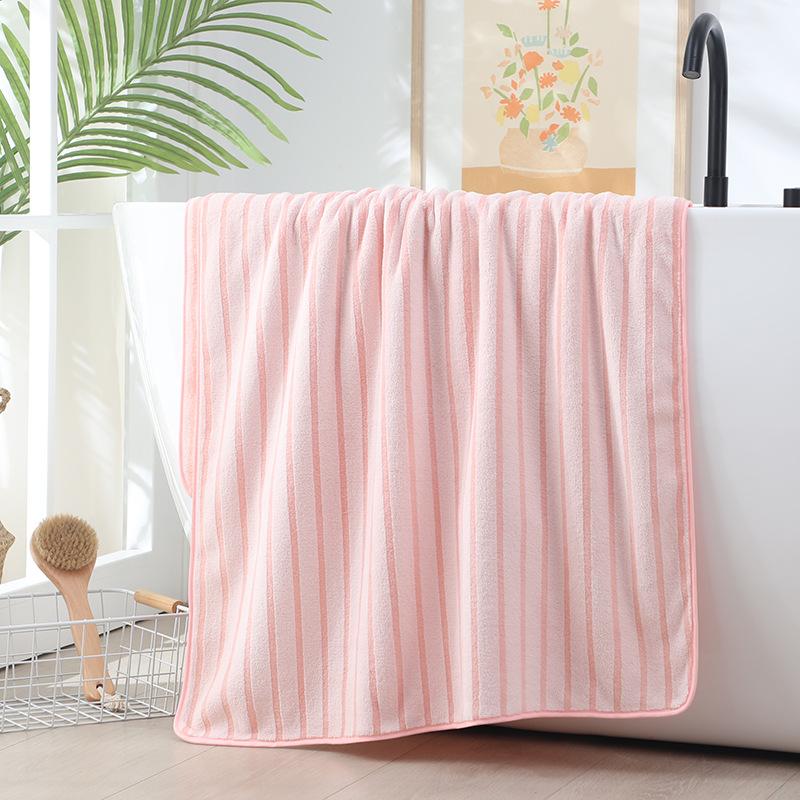 Stripe Bath Towel  , Soft, Absorbent, Quick-Drying, Refreshing & Durable. The Nap Blanket Is Very Suitable for Home, Beach And Outdoor Use