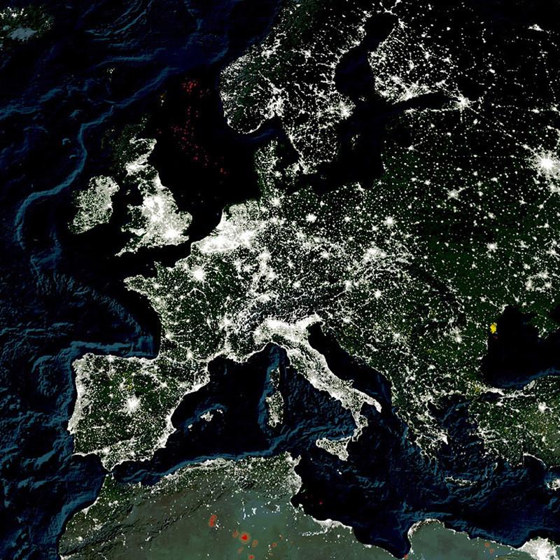 Decorative Hanging Picture The World Map of Earth At Night Map for Home/Office/Living Room Wall Decor Crafts Painting