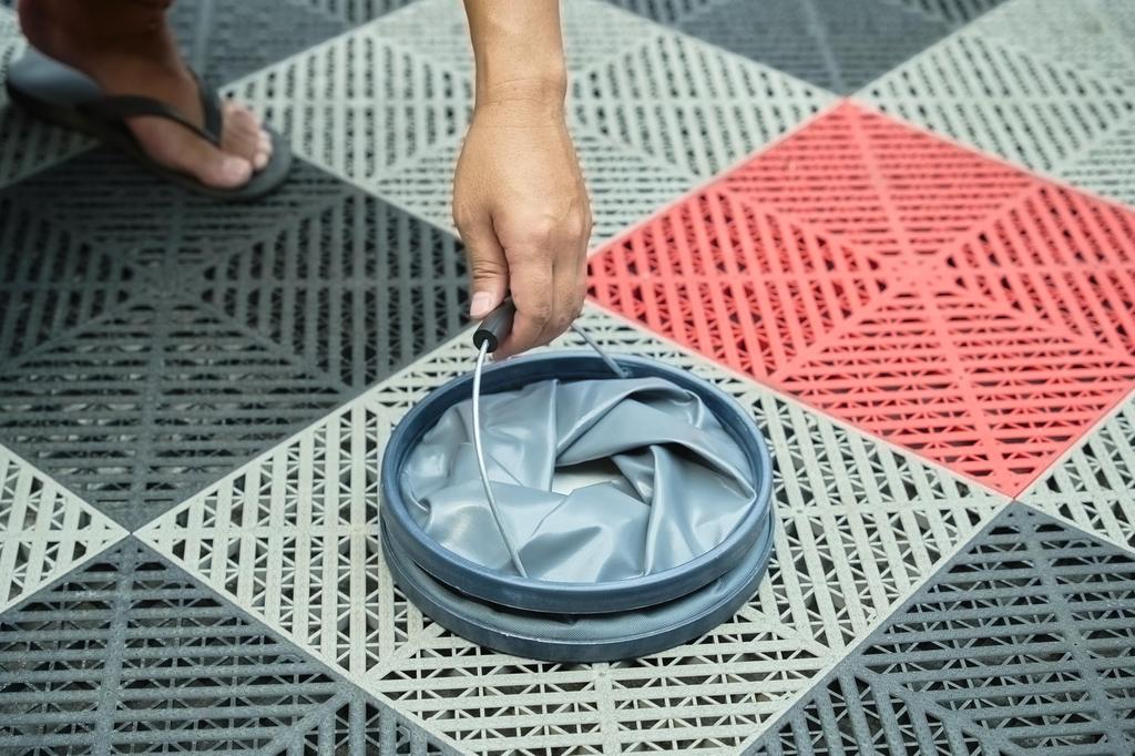 Folding bucket for car washing with case portable and Outdoor camping fishing 11L x Gray [Large capacity, foldable] 24.5cm 27.5cm RHET.