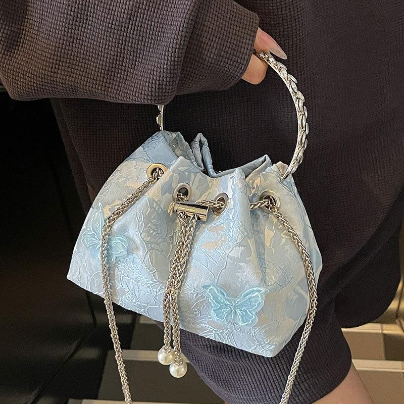 Spring and Summer New Personalized Embroidered Butterfly Pleated Bucket Bag Fashionable and Versatile Sweet Chain Crossbody Bag