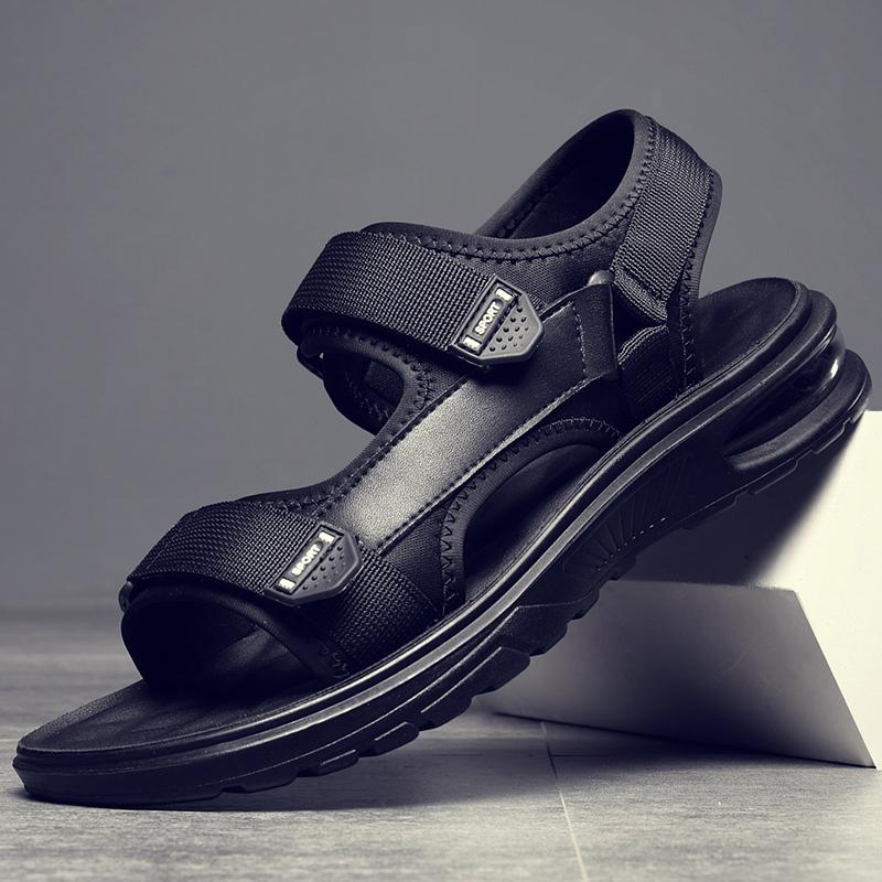 Fashion 2025 New Men Antiskid Thick Bottom Sandals Casual Leather Summer Beach Walking Shoes Comfy Sandals Outdoor Flat Designer Shoes