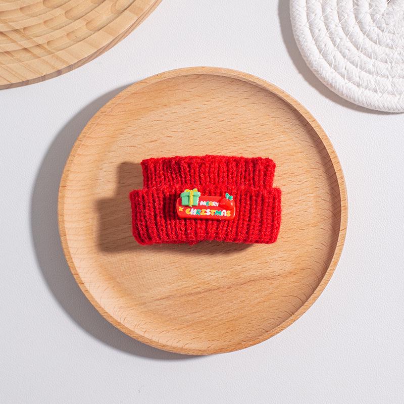 Labubu Christmas Sweater & Accessories Set for All Generations Keychain