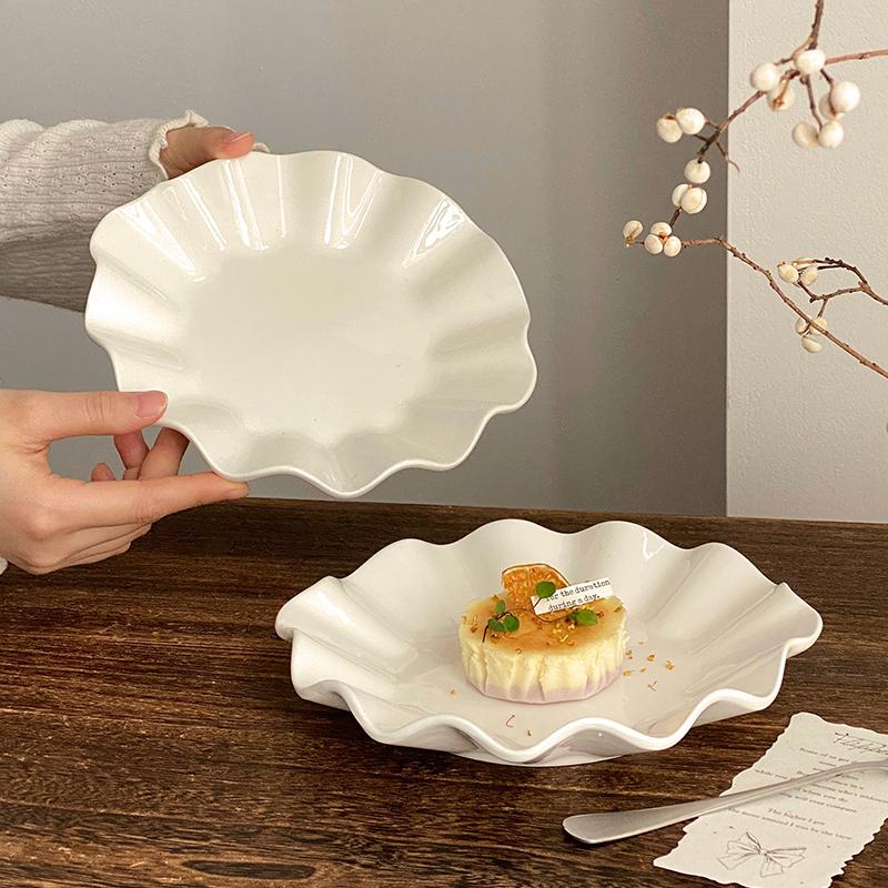 Creative Wave Flounce White Ceramic Dish Household 8 Inch Afternoon Cake Dessert Plates Nordic New Simple Light Luxury Tableware