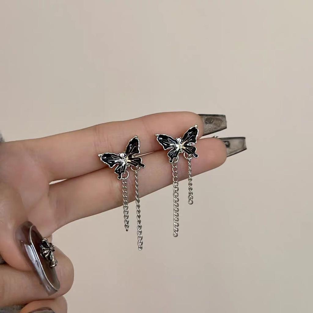Sweet and cool oil drop butterfly stud earrings New trendy niche design high-end earrings Women's earrings