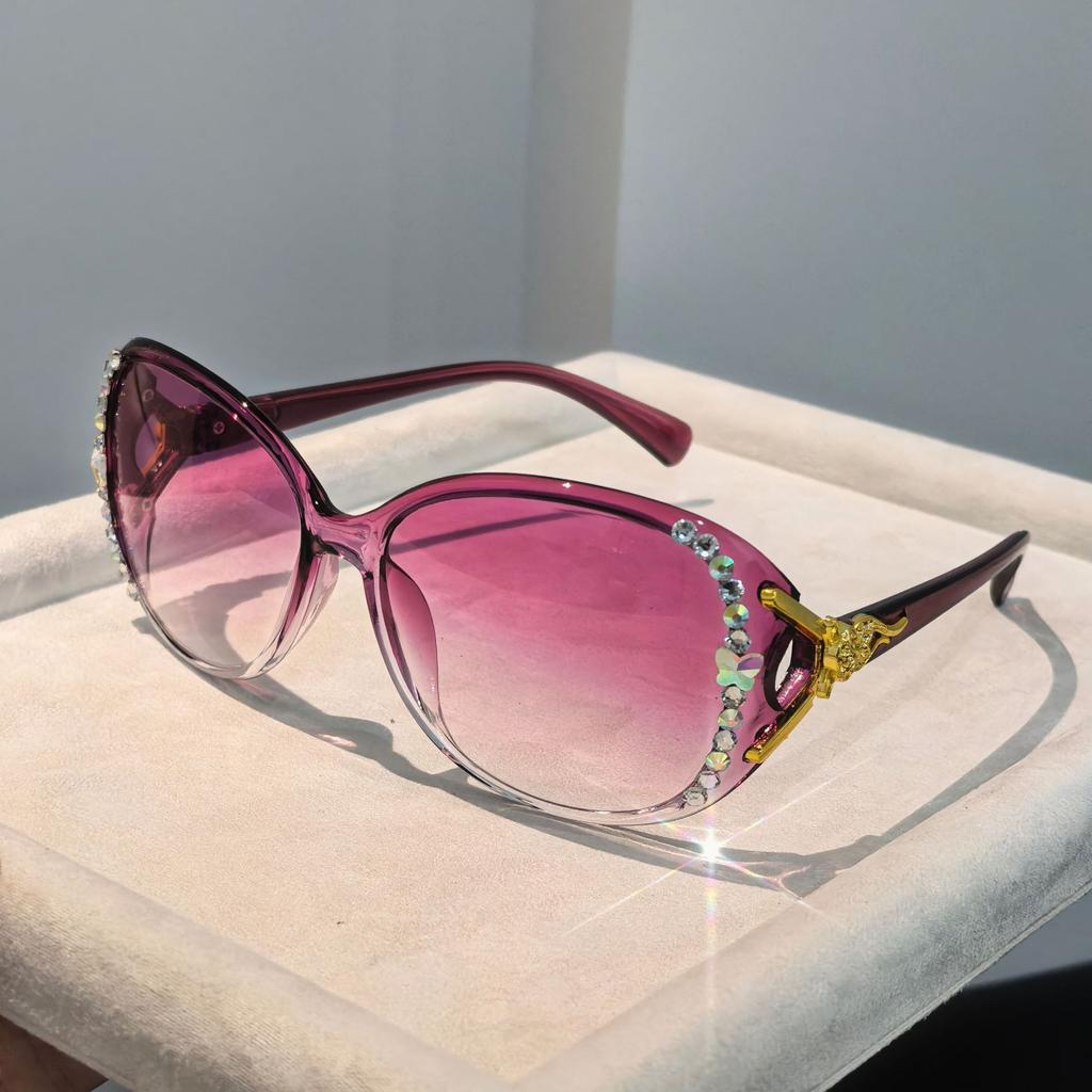 New Women's Light Luxury Diamond Inlaid Fox Head Sunglasses Fashion Large Frame Oval Eyeglasses Outdoor Shades UV400 Eyewear