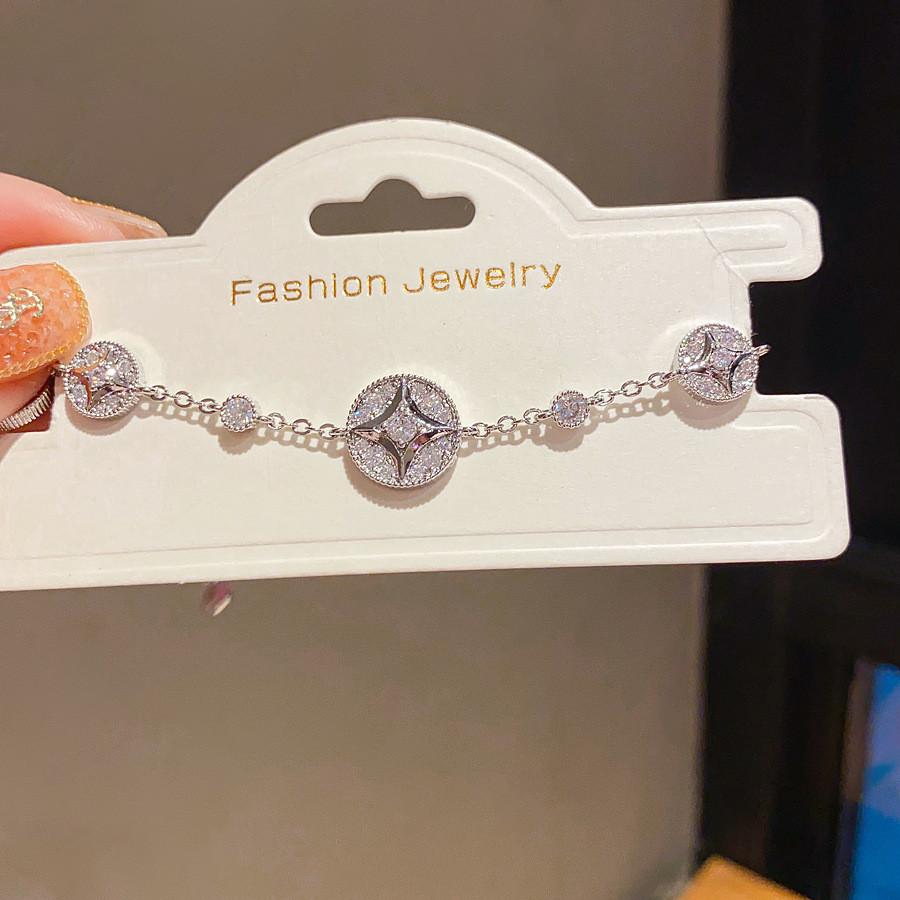 Copper Zircon Round Hand Chain For Women Light Luxury Style Perfect For Daily Wear