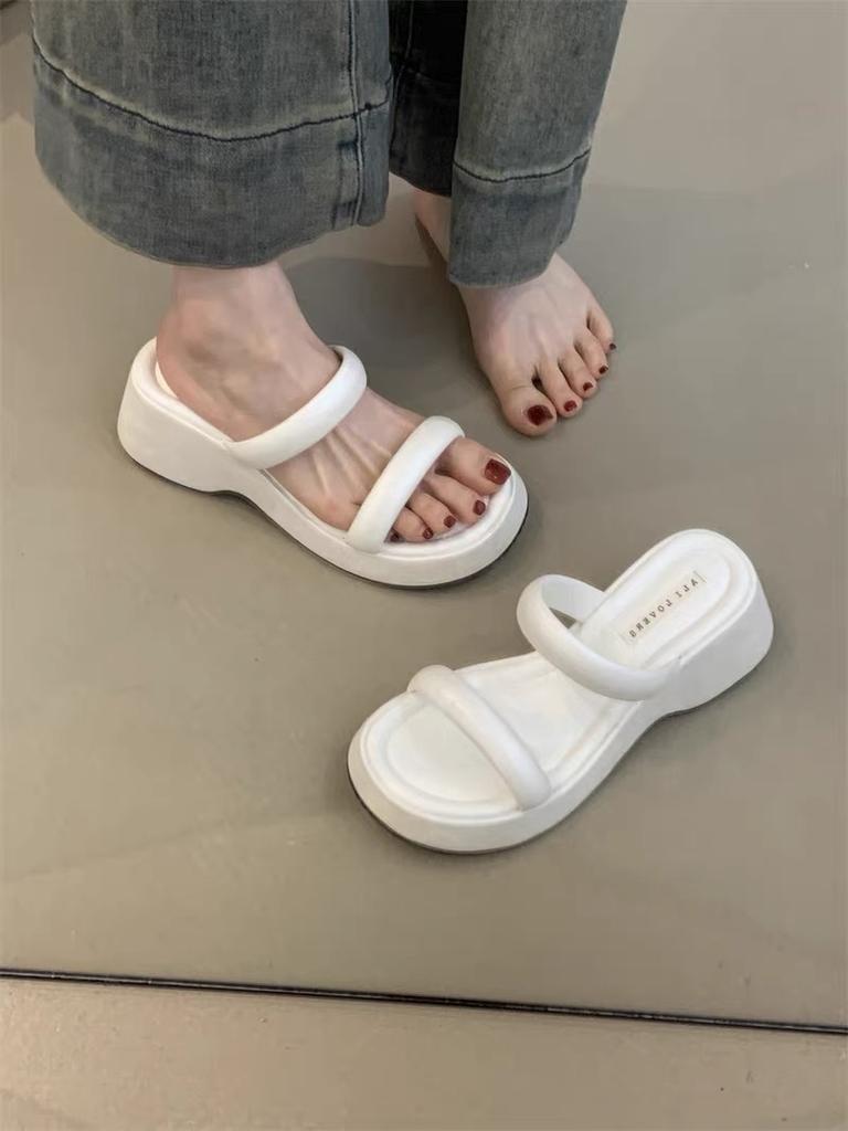 Fashion Hot Selling 2025 New Thick Heel Leopard Print Sandals Women's Summer French Gentle Beach One-Strap Slippers Comfortable Slip-On