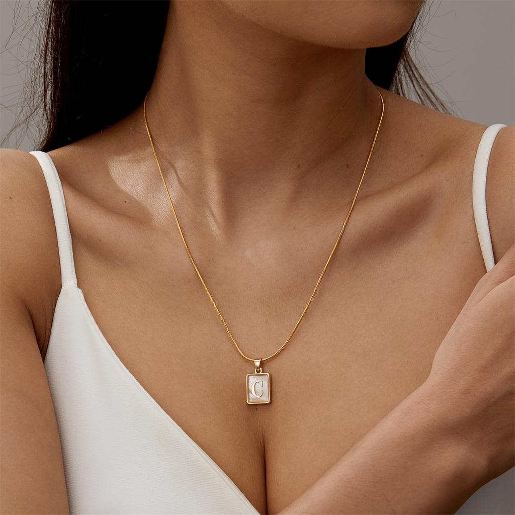 Fashion 26 Initial Letters Pendant Necklace For Women Gold Color A-Z Alphabet Square Shell Snake Chain Choker Birthday Jewelry