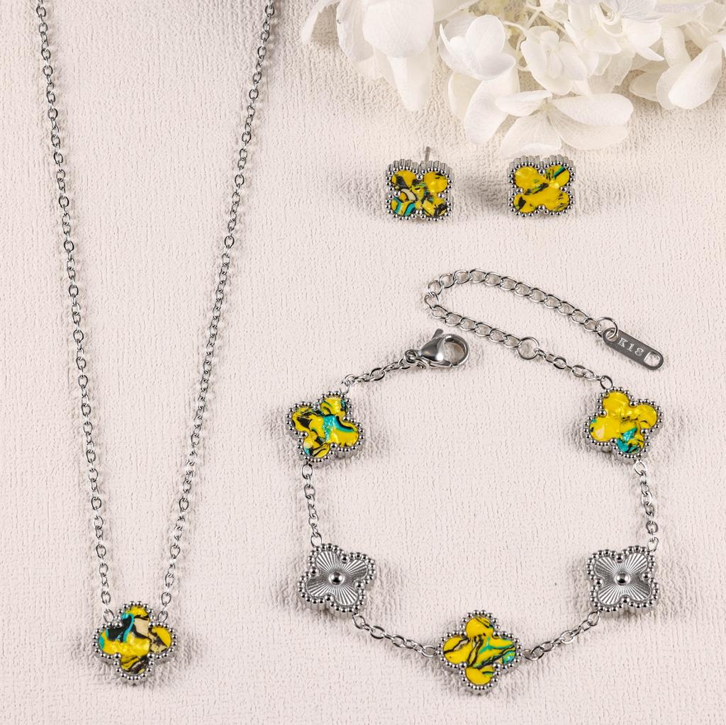 3-teiliges Kleeblatt Armband Halskette Ohrringe 18K Vergoldet Nicht Verblassend Leichter Luxus Mode Set