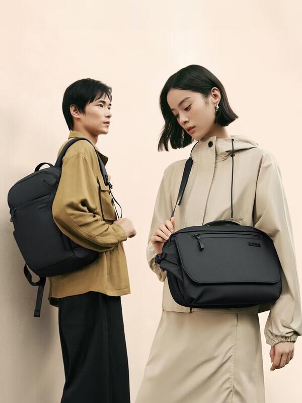 OIWAS Urban Traveler 14-inch Laptop Backpack