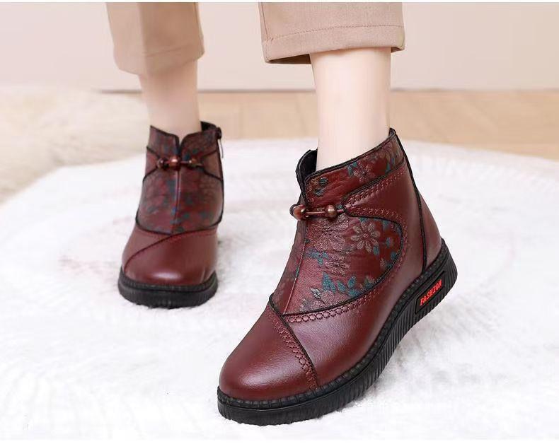 Winter new flat-bottomed non-slip and warm women's cotton shoes thickened middle-aged mother shoes cotton shoes velvet cotton boots