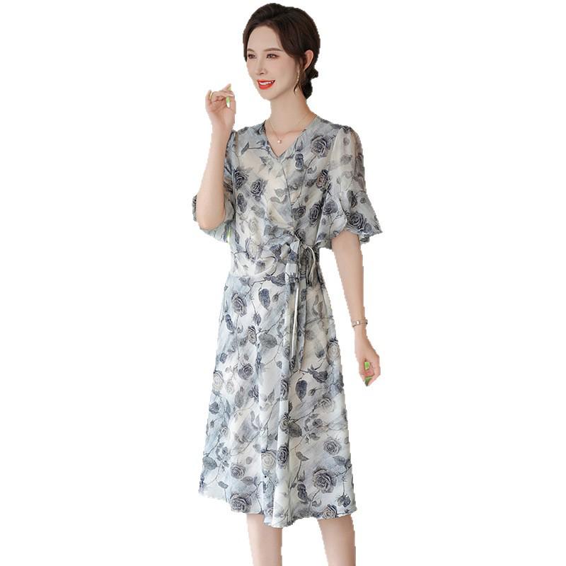 Elegant & Dignified Chiffon Short-Sleeved Dress for Middle-Aged Women - Summer 2026 Collection