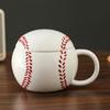 Kaffeebecher mit Deckel im Sportdesign Fußball Baseball Keramiktasse Schwarz Weiß Kariert Rote Nähte Auslaufsicher Mikrowellengeeignet Teetasse