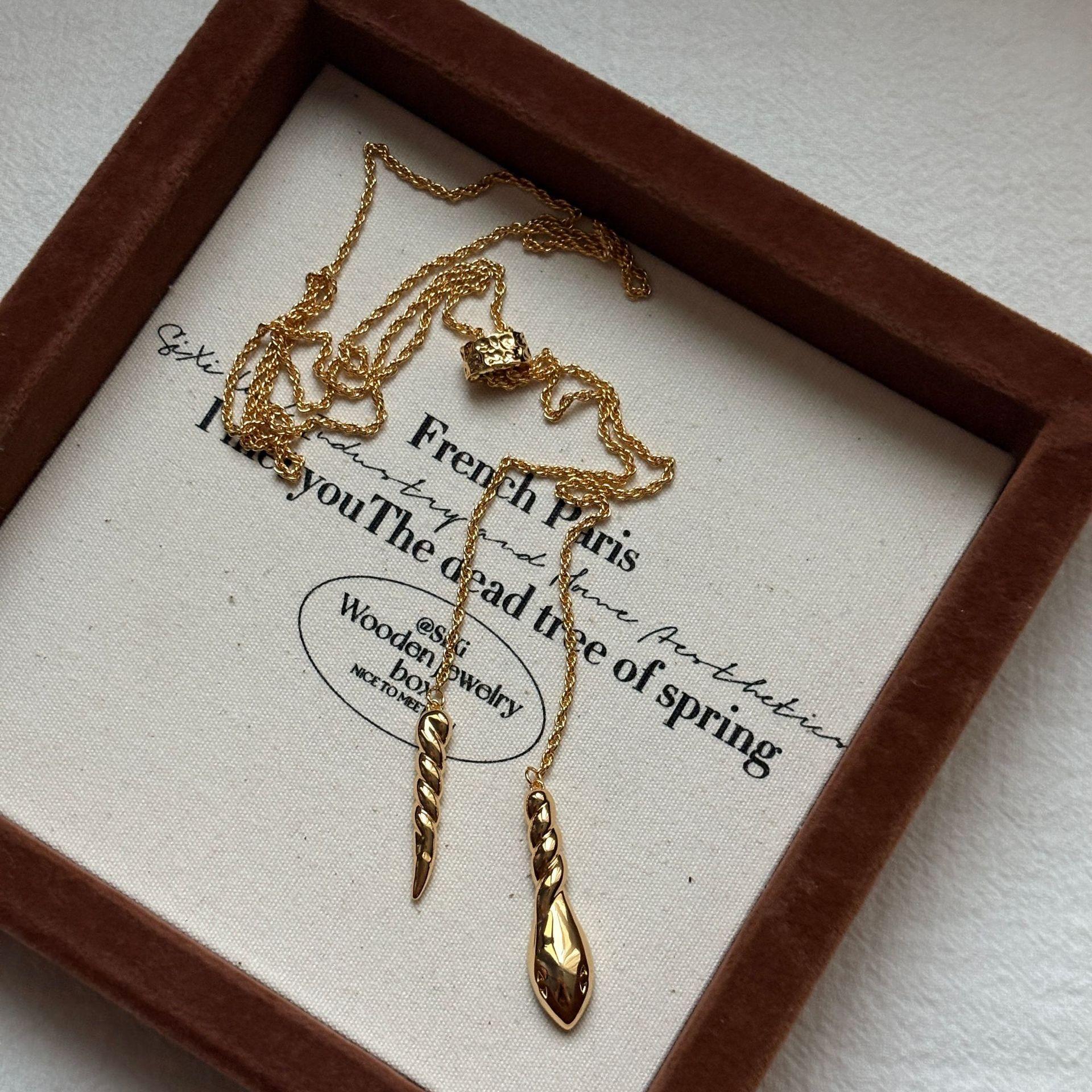 Niche Design Sense Medieval Necklace Women S Light Luxury Personality Diamond-Encrusted Baguette Collarbone Chain Creative Versatile Accessories Trend