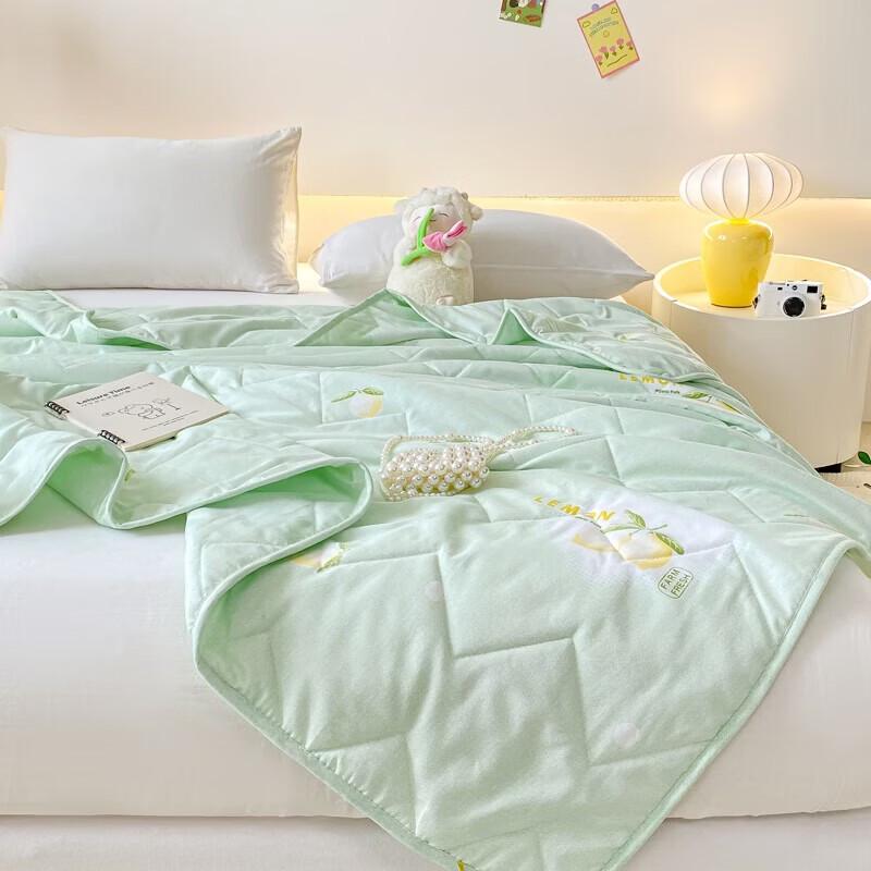 Louis Kellog Vibrant Lemon Skin-Friendly Quilt