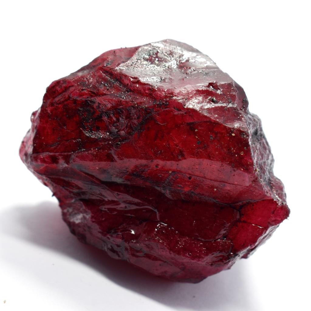 599.85 Ct Earth Mined Natural Red Ruby Uncut Rough CERTIFIEDLoose Gemstone v-138