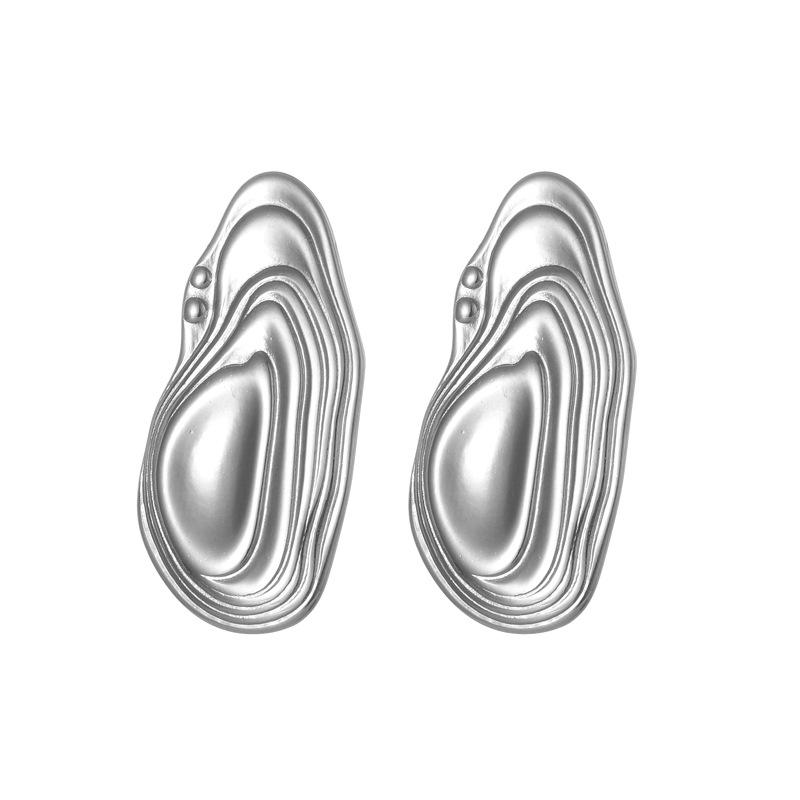 

Exquisite European & American French-Style Titanium Steel Stud Earrings
