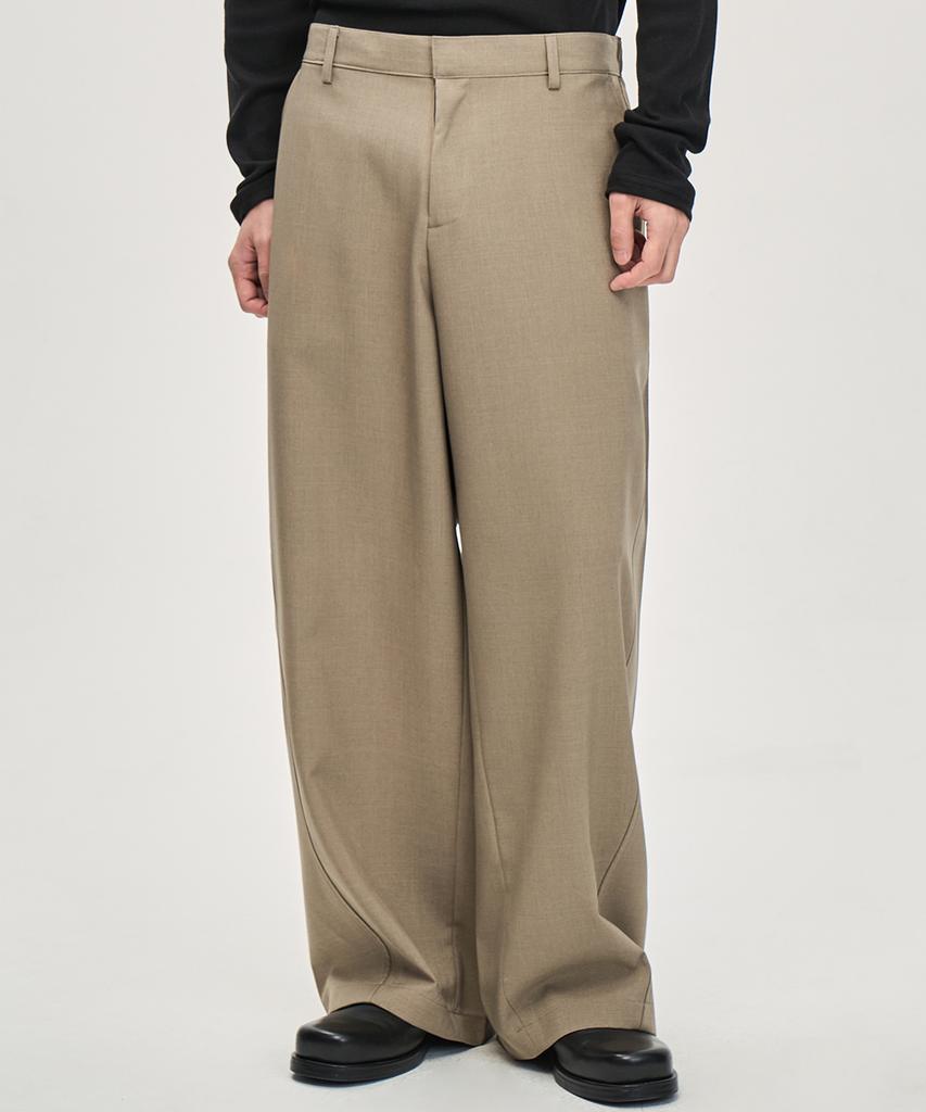 PRAIRIE Loose Fit Curved Wide Slacks (Beige)