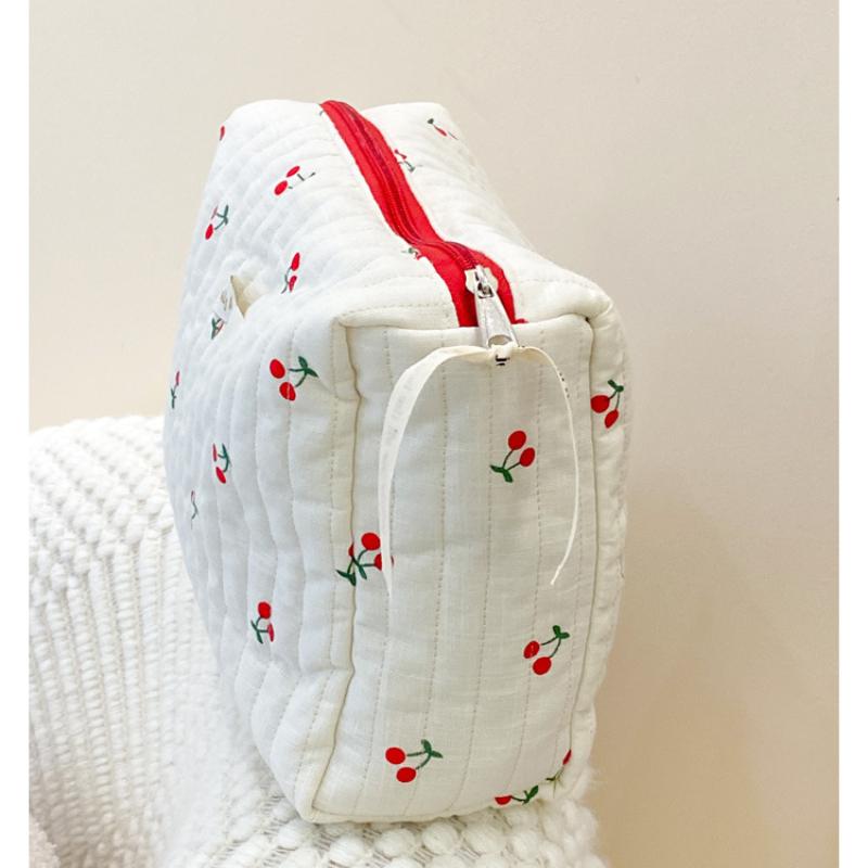 Quilted Cotton Ladies Travel Storage Bag Retro Cherry Women's Cosmetic Bags Cute Design Girls Pencil Case Makeup Bag Handbags