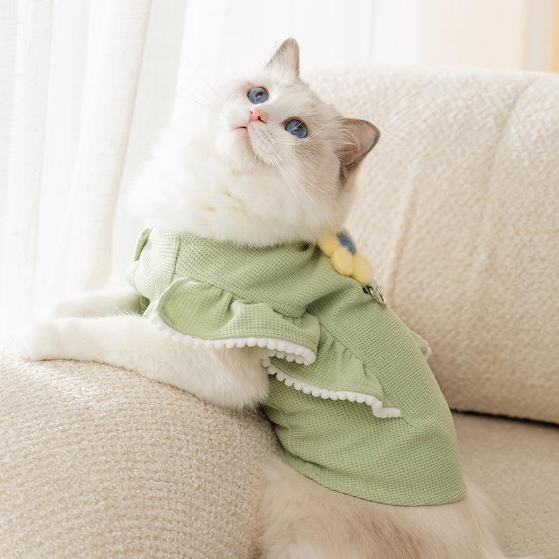 New Cat Clothes Autumn Small Flower Three-dimensional Flying Sleeve Two-legged Clothes Into Kittens To Prevent Hair Loss Autumn Warm Pet Clothing