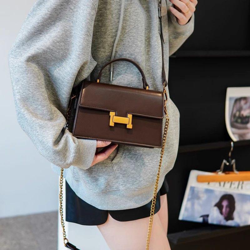 Koreanischer Urban Chic Kleine quadratische Tasche, Ausgabe 2025 - Vielseitige Umhängetasche für Damen, Perfekt für lässige & reife Stile