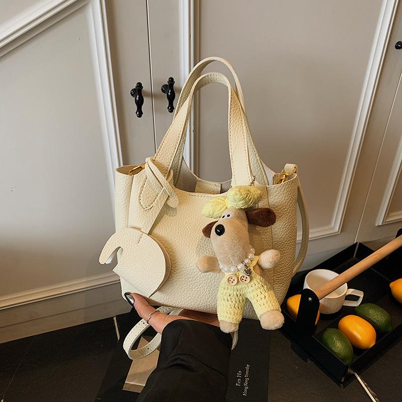 This year's popular small bag women's summer versatile 2025 new fashion shoulder messenger bag Korean version bucket bag