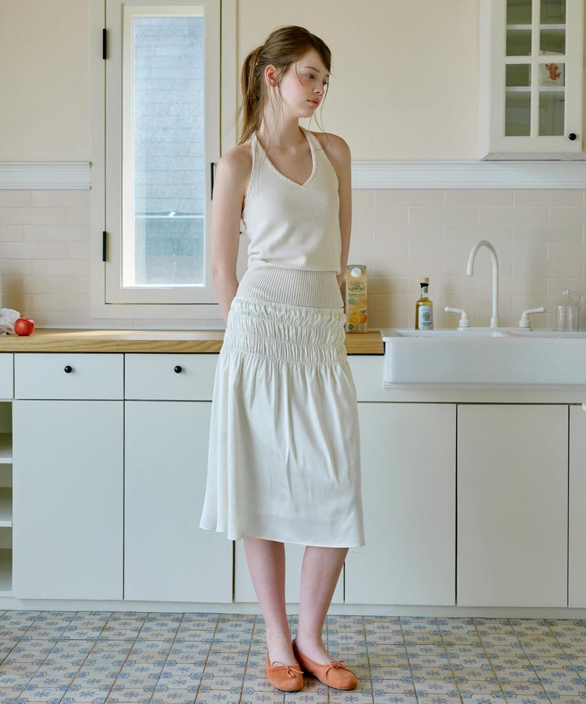 Letter From Moon Glow Satin Triple Banding Skirt (Cream)