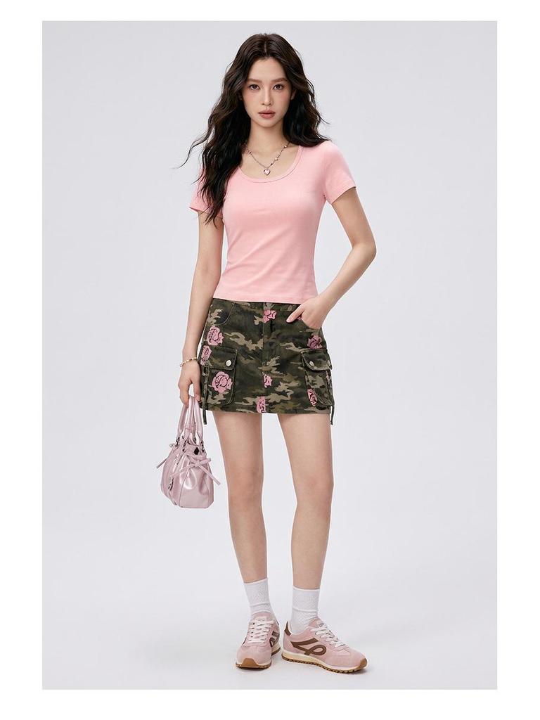 Women's Slim Fit U-Neck Short Sleeve T-Shirt - Flattering Pure Color, New Fashion Trend.