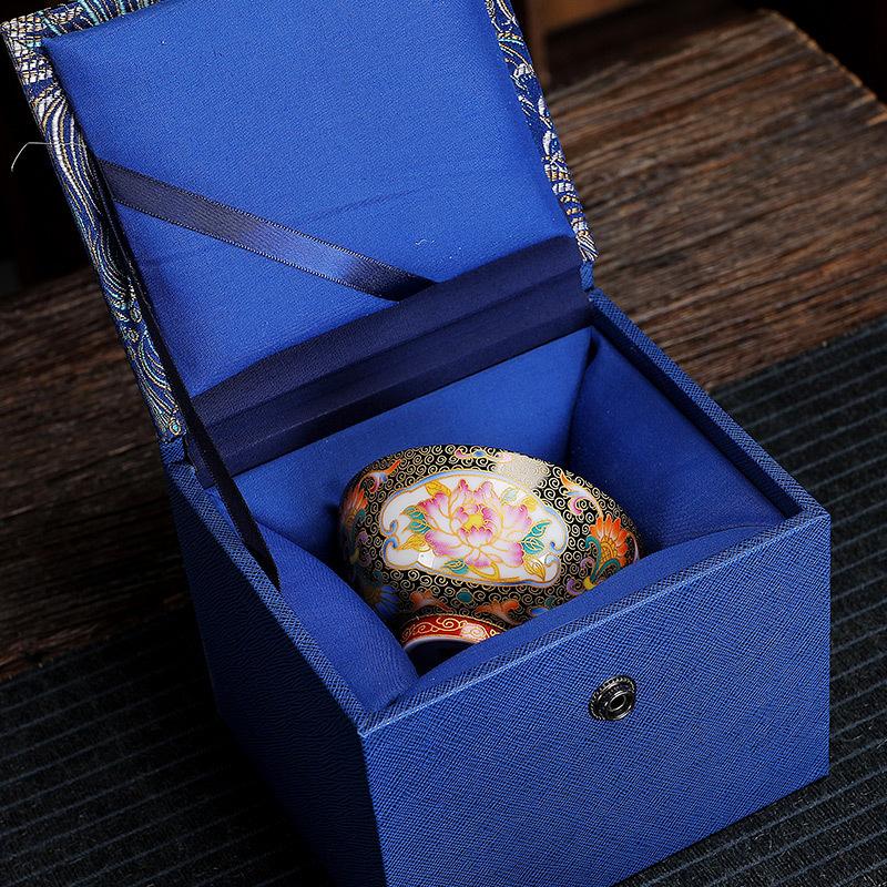 Ceramic Enamel Color Tasting Single Blue and White Douli Japanese Style Filigree Tea Bowl Kung Fu Master Cup Gift Bo