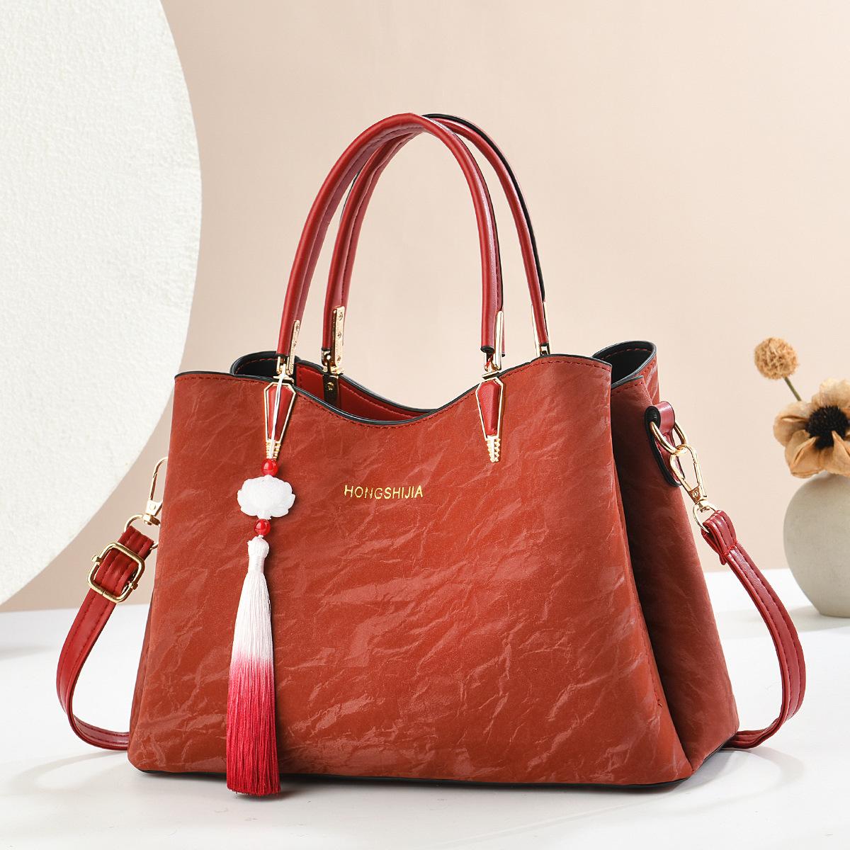 

Wedding bag women s 2025 new light luxury women s bag texture fashionable and versatile national style trend bridal portable shoulder bag красный