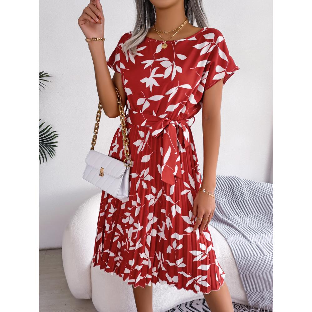 Ins Spring and Summer Casual Short Sleeved Pleated Dress Women's Fashion Versatile Trendy Commuting