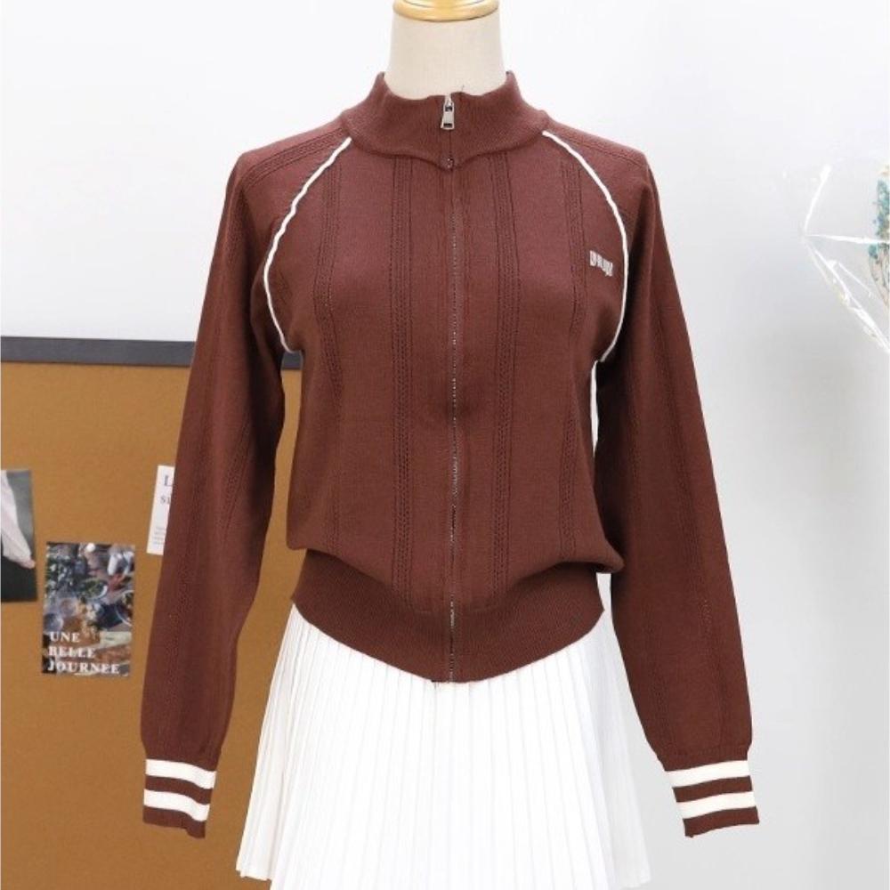 

A Retro Color-blocking Stand-up Collar Zippered Knitted Cardigan for Women, A New Slim Short Top for Early Autumn one size кавовий