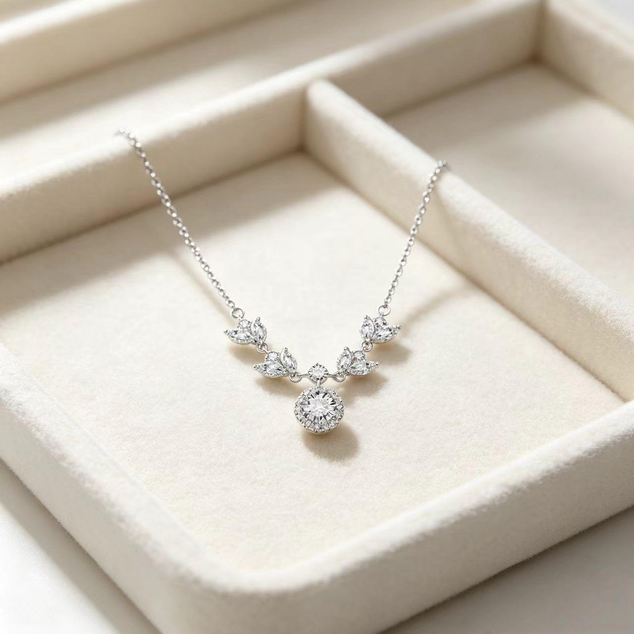 Elegant Luxury S925 Sterling Silver Sparkling Square Pendant Necklace 925 Sterling Silver