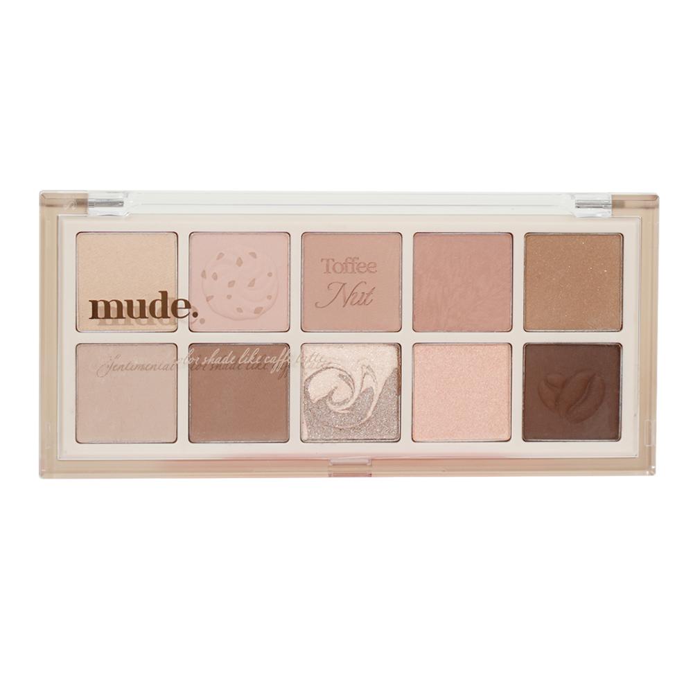 mude. Wählen Sie einen der acht Farbtöne der Moment Eyeshadow Palette.