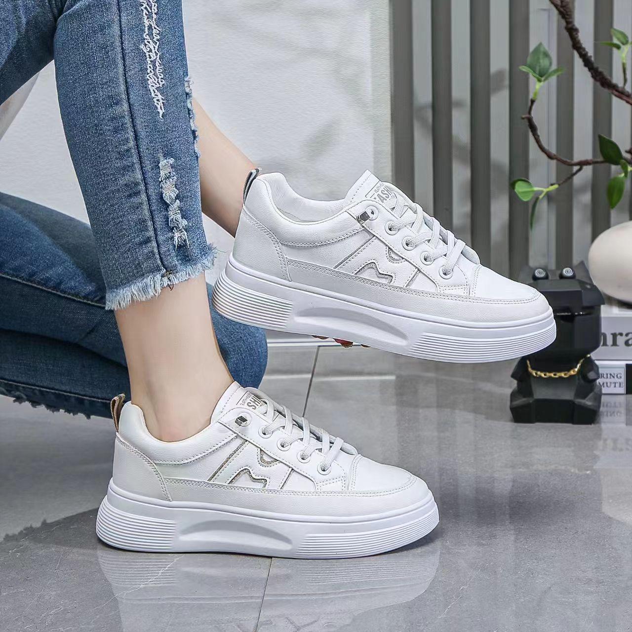 

Customized little white shoes women s shoes children s students versatile flat-bottomed leisure explosion new summer breathable spring sports boa 35
