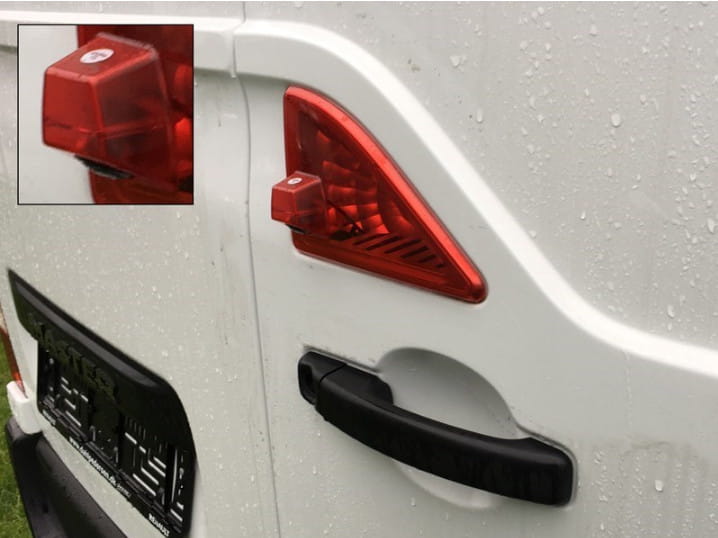 Rückfahrkamera in Bremsleuchte Nissan 400 Opel Movano Renault Master
