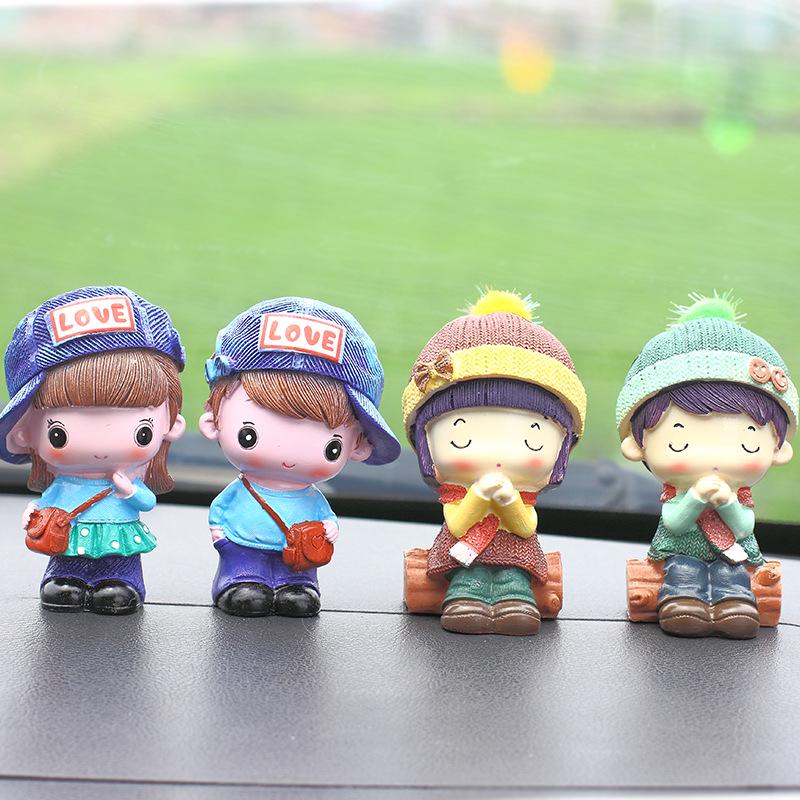 Cartoon Cowboy Couple Doll Figure for Car Decoration and Backpack Ornament