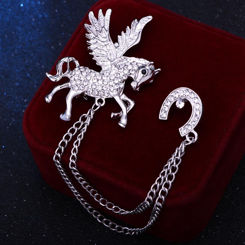 Alloy Wing Horse Chain Brooch Zodiac Pony Pins Women Men Clothing Accessory Suit Lapel Corsage  Year Gift