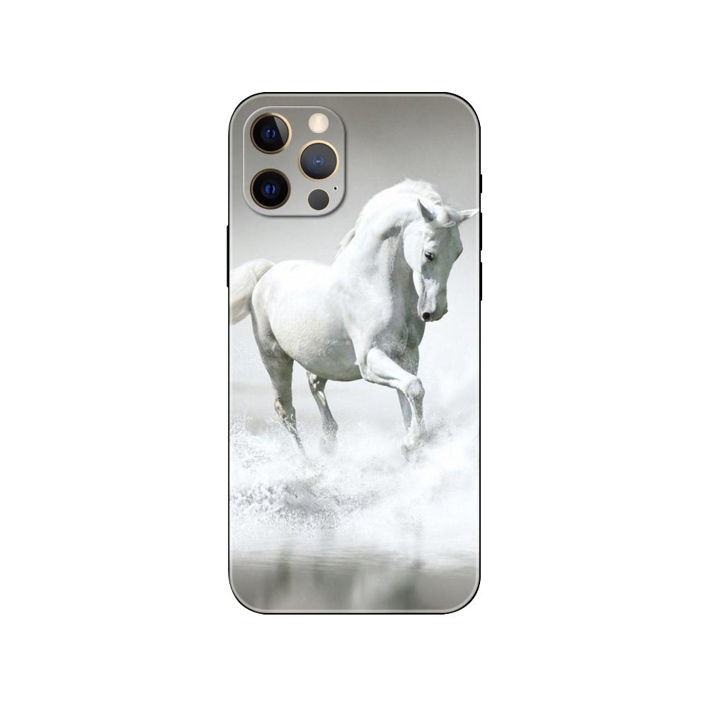 Running a Horse In an Animal Pouch Phone Case for Iphone Se 6 6s 7 8 Plus X 10 XR XS 11 12 13 Mini Pro MAX Black Tpu Back Cover