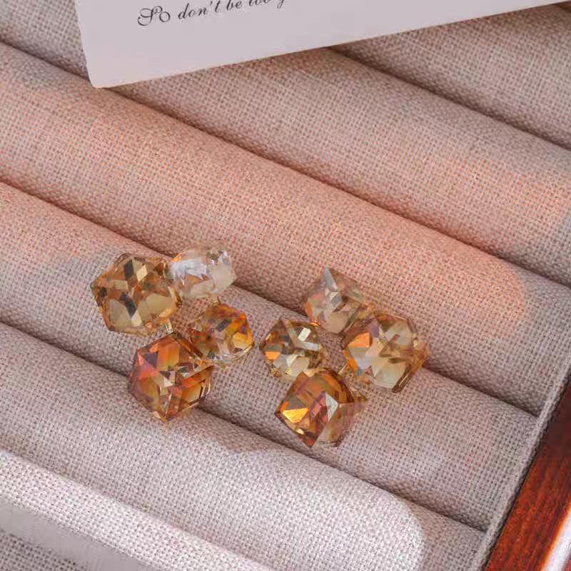2024 Chic 3D Square Crystal Earrings for Women - Elegant & Versatile